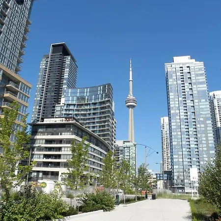 Stylish Condo Downtown Near Cn Tower - Free Parking